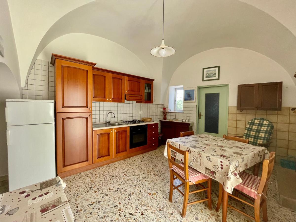 Trulli Lupoli In Valle D Itria Cisternino Zewnętrze zdjęcie